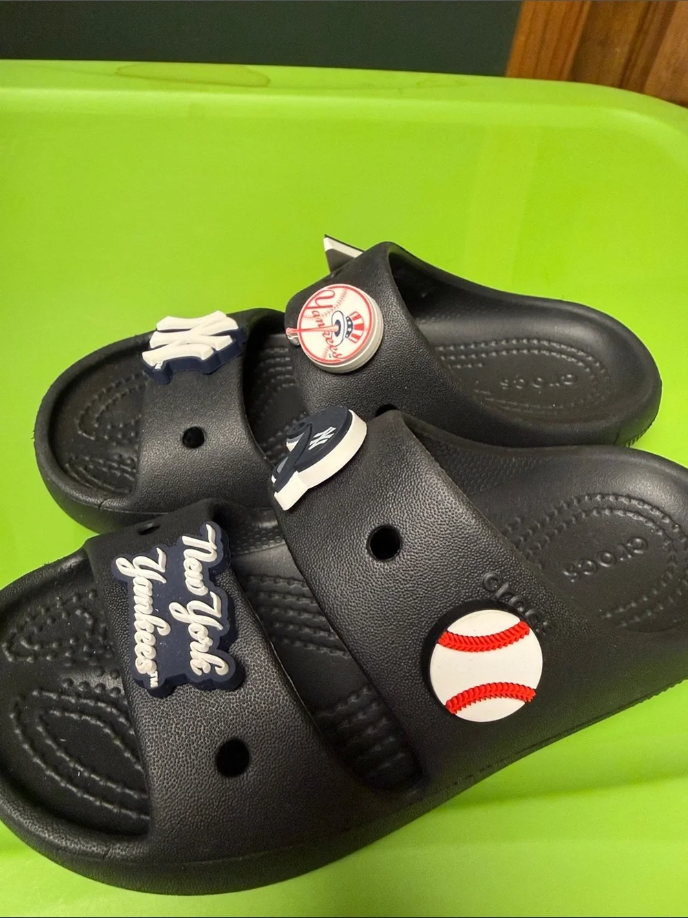 Kids' Black Slide Crocs Yankees themed
